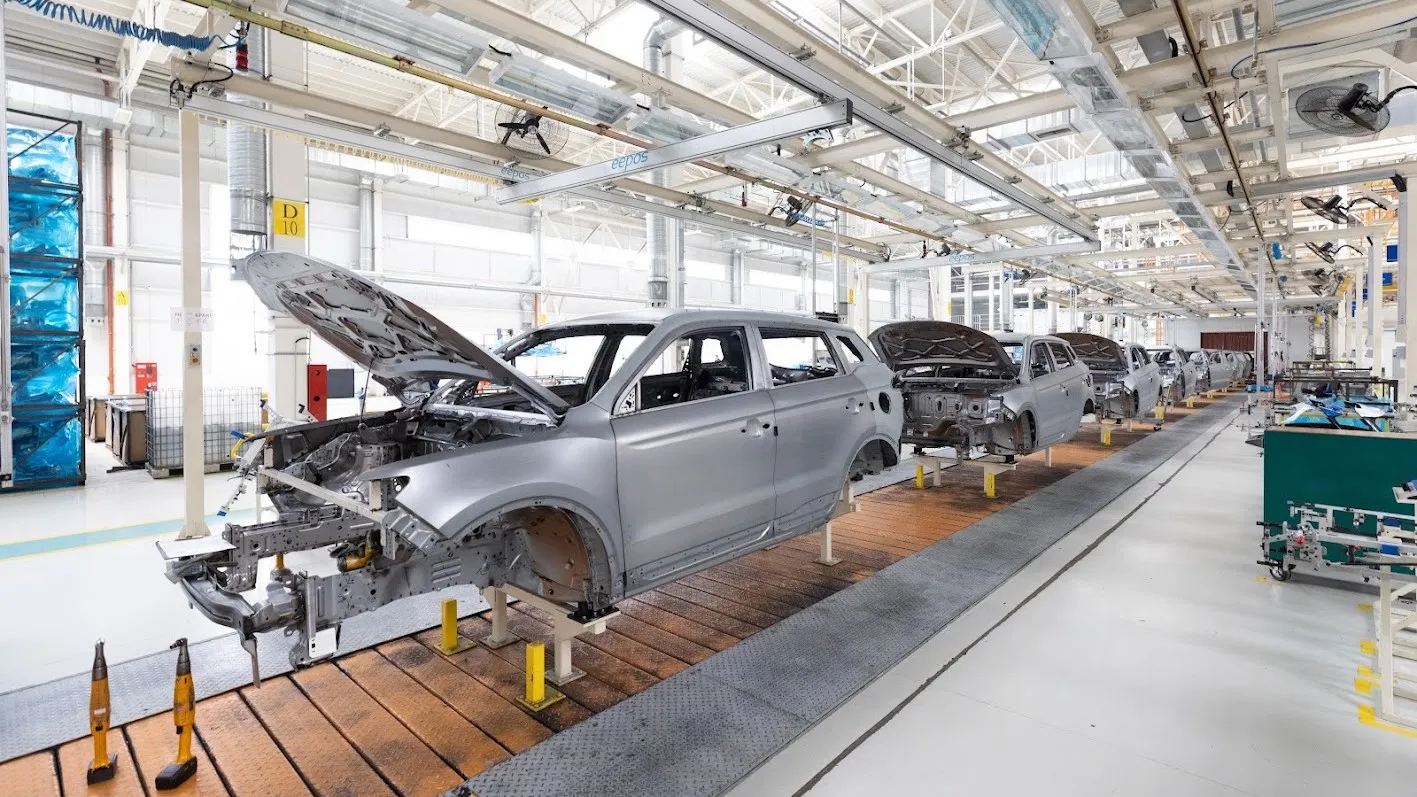 Automotive supplier quality management with agentic AI tracking non-conformance and corrective actions